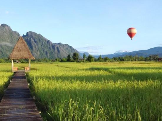 Consiana Hotel Vang Vieng Exterior photo